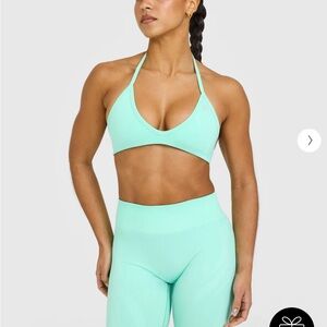 Oner active peppermint green set 
Shorts size small 
Minimal bra- XS
